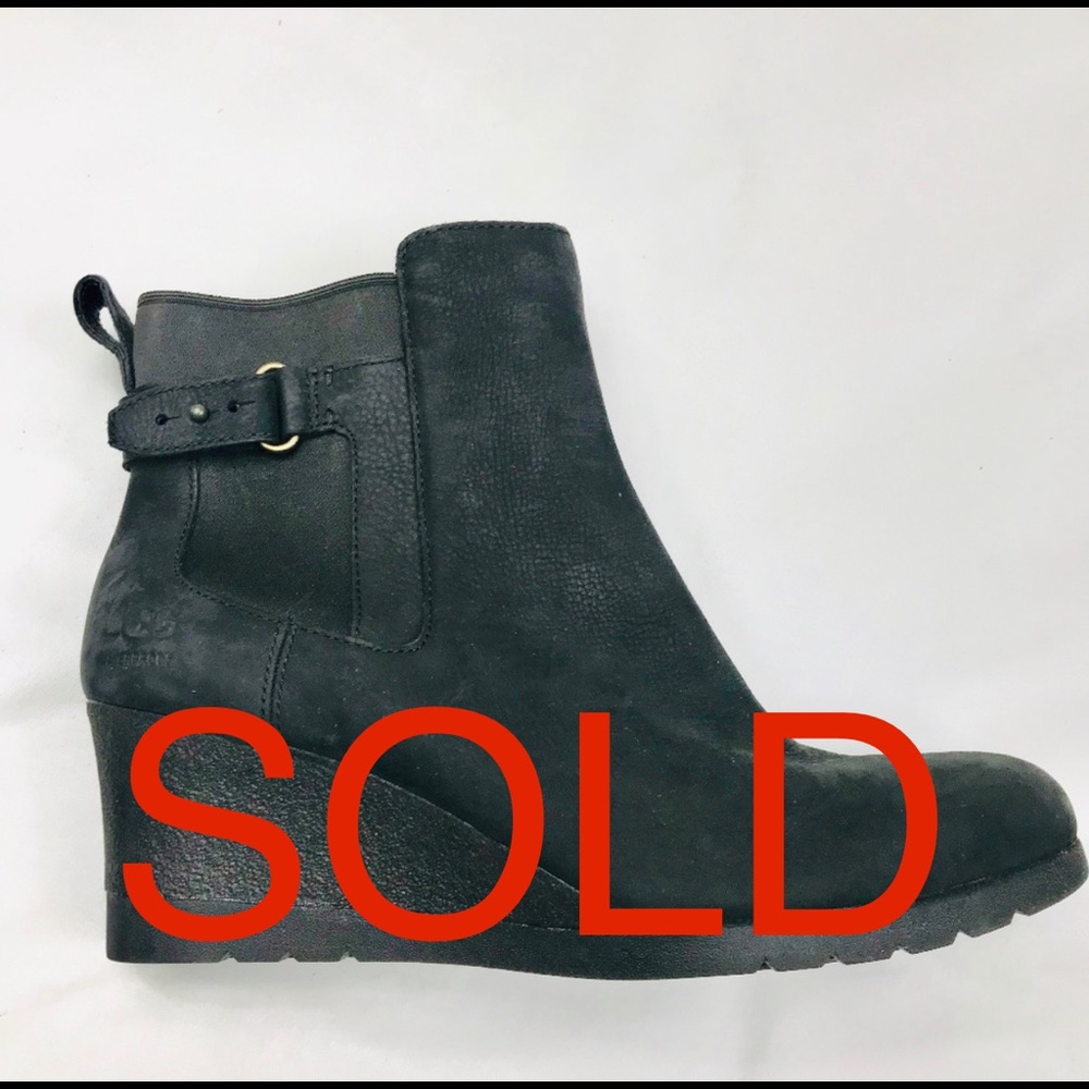 NEW - UGG Indra Waterproof Leather Boot